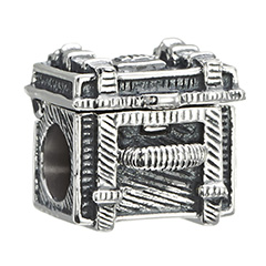 Steamer-Trunk-Locket-i5121418W240.jpg